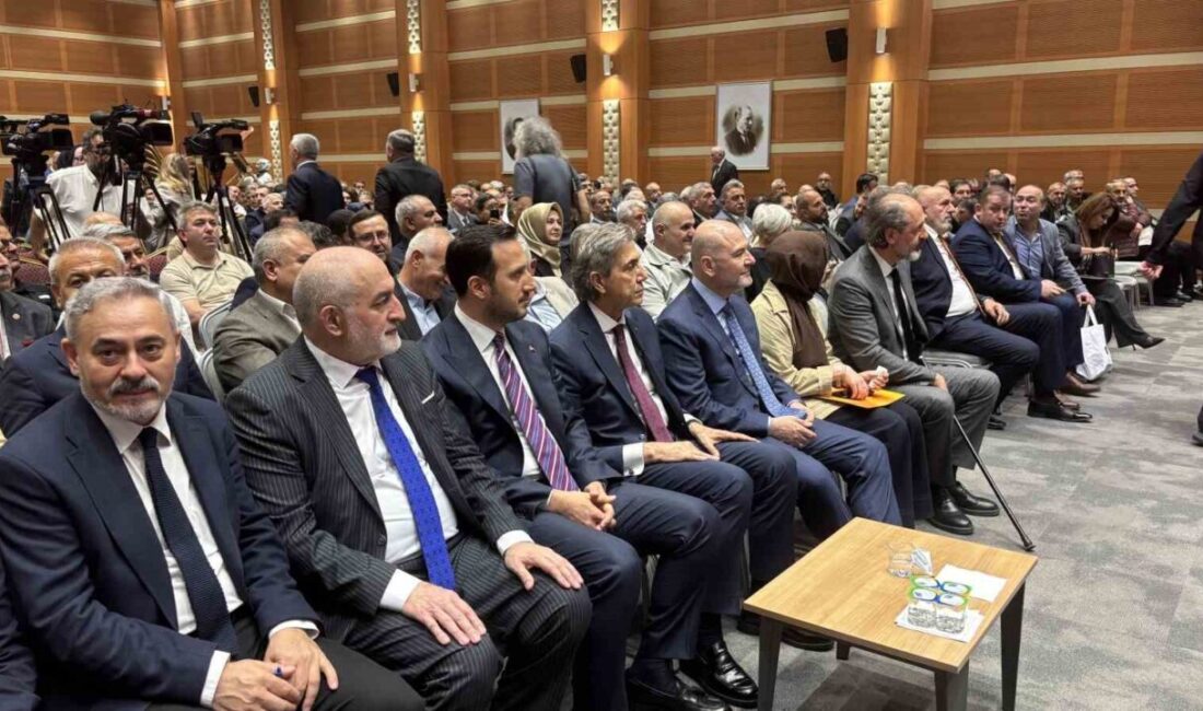 AK Parti İstanbul İl Başkanlığı tarafından düzenlenen ‘Yerel Yönetimlerde İlk