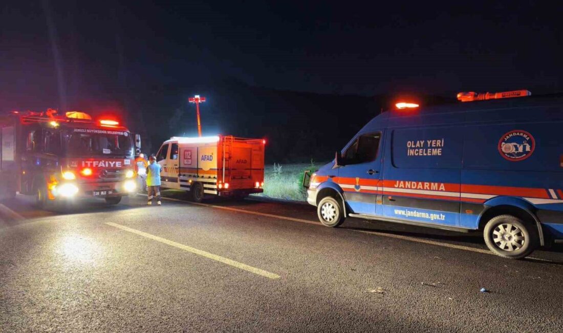 Denizli’nin Sarayköy ilçesinde bariyerlere çarpan yolcu otobüsünün alev alması sonucu