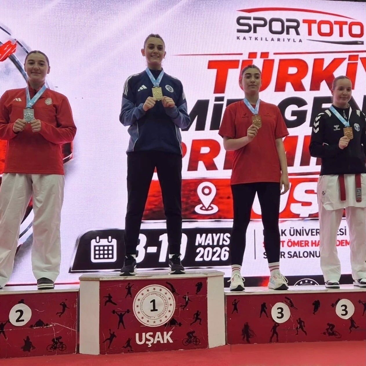 Bilecikli karate sporcusu Tuğba Çürük Türkiye ikincisi oldu. Bilecik Gençlik