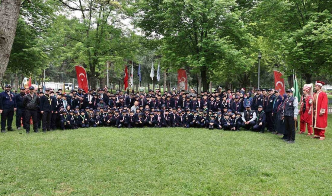 Bursa’nın fethinin 700. yılı etkinlikleri kapsamında düzenlenen Fetih Kampı, yüzlerce