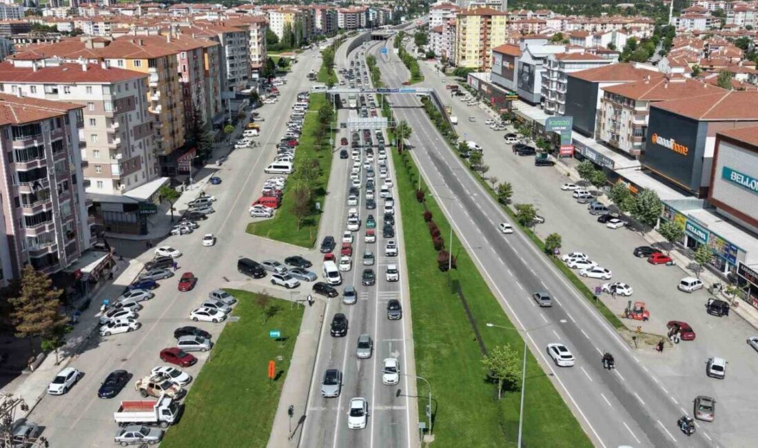 Kurban Bayramı tatilini memleketlerinde geçiren vatandaşların dönüş yolculuğuna başlamasıyla birlikte,