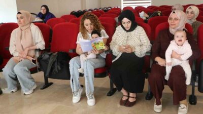 Memorial Diyarbakır Hastanesi tarafından düzenlenen lohusa toplantısında kadın sağlığı, doğum