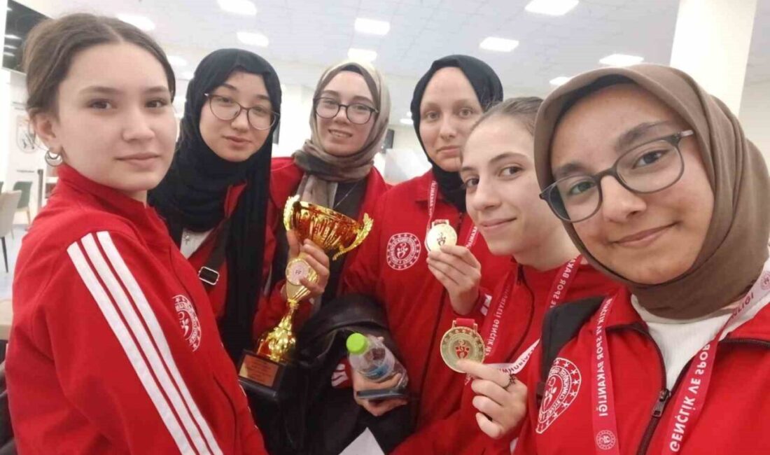 DÜZCE( ) –Okul Sporları Atıcılık Tabanca Gençler A Kız Türkiye