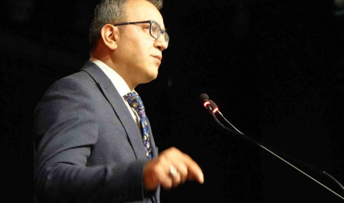 Atatürk Üniversitesi Hukuk Fakültesi 2026 yılı mezuniyet törenine katılan Erzurum