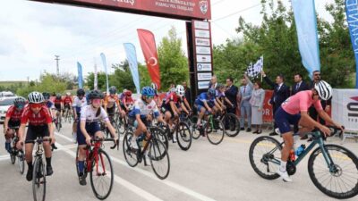 Gaziantep Türkiye Yol Yarışı, 361 sporcunun katılımıyla Galle Park’ta başladı.