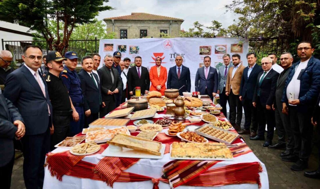 Türk Mutfağı Haftası kapsamında Giresun’da düzenlenen etkinlikte Giresun’a ait yemekler