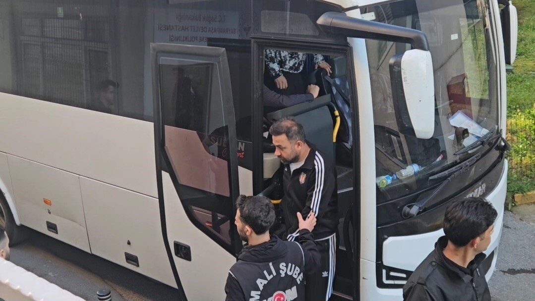 İSTANBUL ( )-İBB’ye yönelik yolsuzluk soruşturması kapsamında, İstanbul Büyükşehir Belediyesi