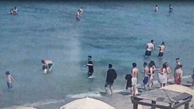 Aydın’ın Kuşadası ilçesine kruvaziyer gemiyle gelen ve denizde boğulma tehlikesi