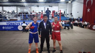 Kütahya Belediyespor sporcuları, Kars’ta düzenlenen Okul Sporları Gençler (A) Türkiye