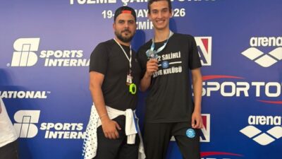 İzmir’de düzenlenen Türkiye Sportif Kulüpler Arası Uzun Kulvar Yüzme Şampiyonası’nda