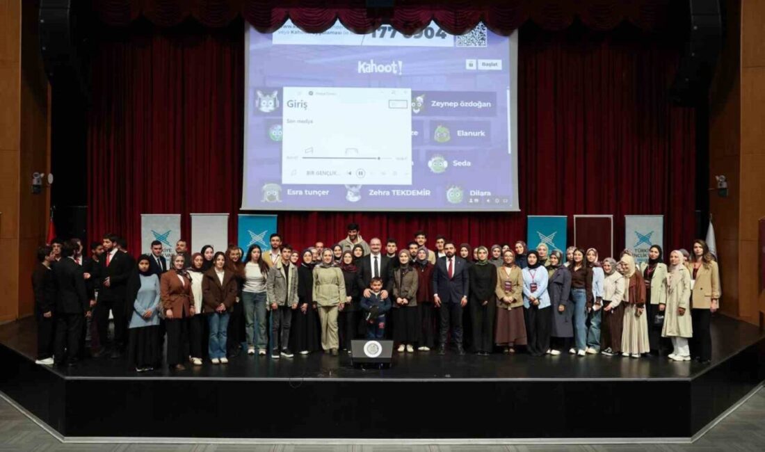 Atatürk Üniversitesi Rektörü Prof. Dr. Ahmet Hacımüftüoğlu, Türkiye Gençlik Vakfı