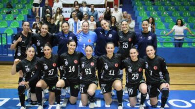 Kadınlar Hentbol Süper Ligi Play-off Grubu’nda Yalıkavak Spor Kulübü, lider