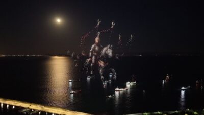 İstanbul’un fethinin 573. yıl dönümü etkinlikleri kapsamında Yenikapı Sahili’nde 1453