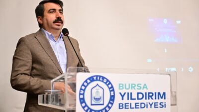 Bursa’da Yıldırım Belediyesi, dijital dönüşüm vizyonunu personeline verdiği yapay zeka