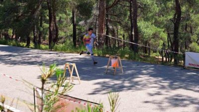 Aliağa İlçe Gençlik ve Spor Müdürlüğü bünyesinde oryantiring eğitimi alan