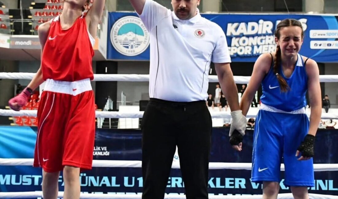 Kayseri’de düzenlenen Mustafa Ünal U-15 Kadınlar ve Erkekler Türkiye Ferdi