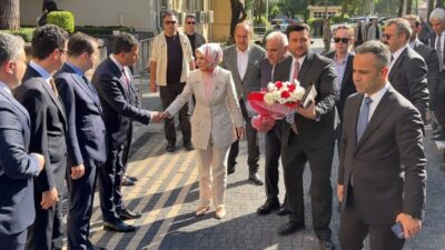 Aile ve Sosyal Hizmetler Bakanı Mahinur Özdemir Göktaş, Diyarbakır Valiliğini