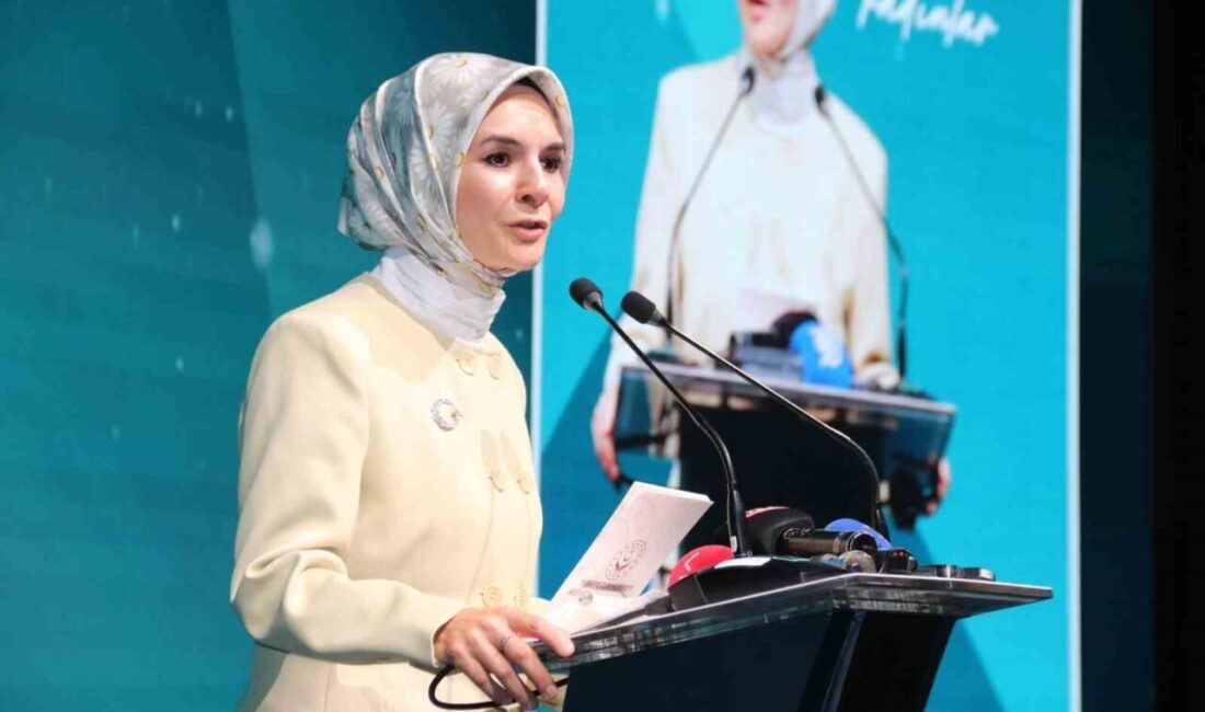 Aile ve Sosyal Hizmetler Bakanı Mahinur Özdemir Göktaş, “Kadınlara imkan