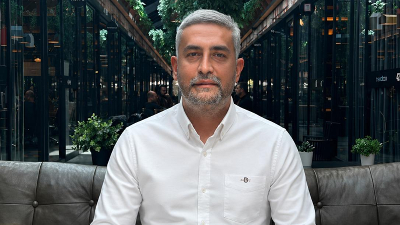 Kurumsal hayatta 20 yılı aşkın deneyime sahip olan Eren Gülsever,