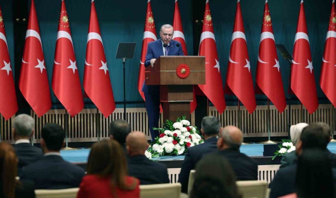 Cumhurbaşkanı Recep Tayyip Erdoğan, “Ana muhalefet partisi içindeki tartışmaların hiçbiri