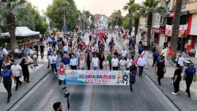 Denizli Büyükşehir Belediyesi Uluslararası Halk Dansları Festivali, bu yıl 20.