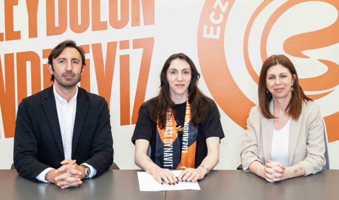 Eczacıbaşı Dynavit, milli oyuncu Aslı Kalaç’ı renklerine bağladı. Eczacıbaşı Dynavit,