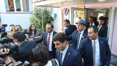 Ermenistan Başbakanı Nikol Paşinyan, genel seçimler için oyunu kullandıktan sonra