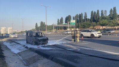 Esenyurt TEM Otoyolu’nda seyir halindeki hafif ticari araç alev alev