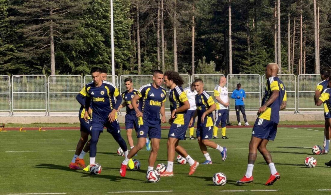 Yeni sezon hazırlıkları kapsamında Topuk Yaylası Tesisleri’nde kampa giren Fenerbahçe,