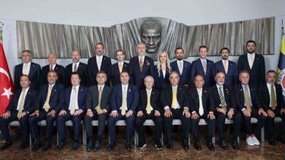 Fenerbahçe’de Aziz Yıldırım’ın başkanlığında görev dağılımı yapıldı. Barış Göktürk Başkan