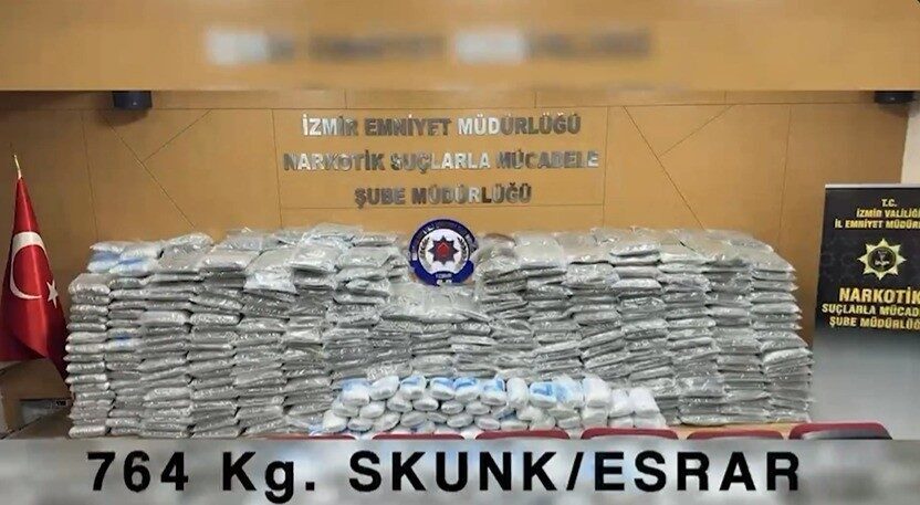 İçişleri Bakanlığı, İzmir’de polis ve sahil güvenlik ekipleri tarafından düzenlenen