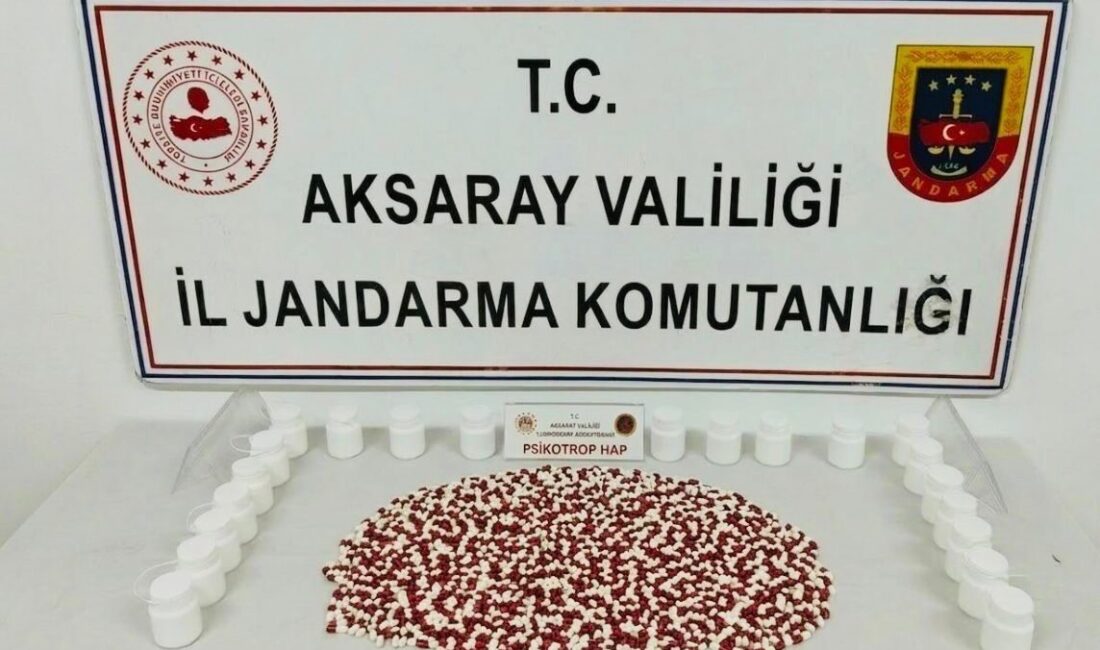 Aksaray’a İzmir’den uyuşturucu sevkiyatı yapan 6 şüpheliye yönelik operasyon düzenleyen