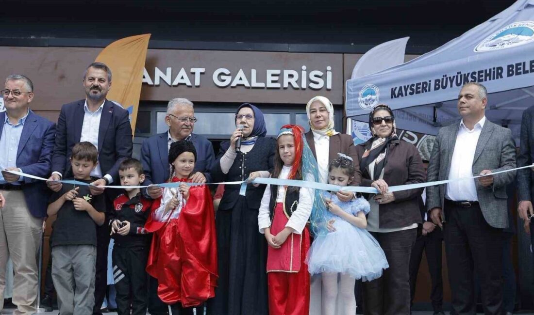 KAYMEK tarafından düzenlenen ve bin 200 eserin yer aldığı Geleneksel