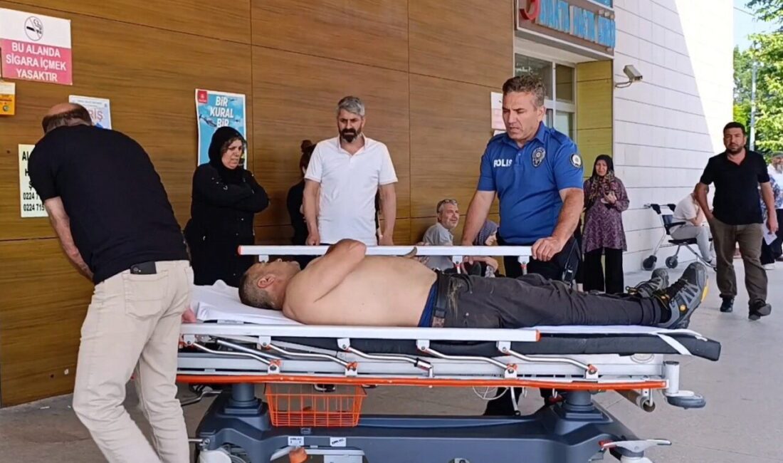 Bursa’nın İnegöl ilçesinde kiraz toplamak için çıktığı ağaçtan düşen adam