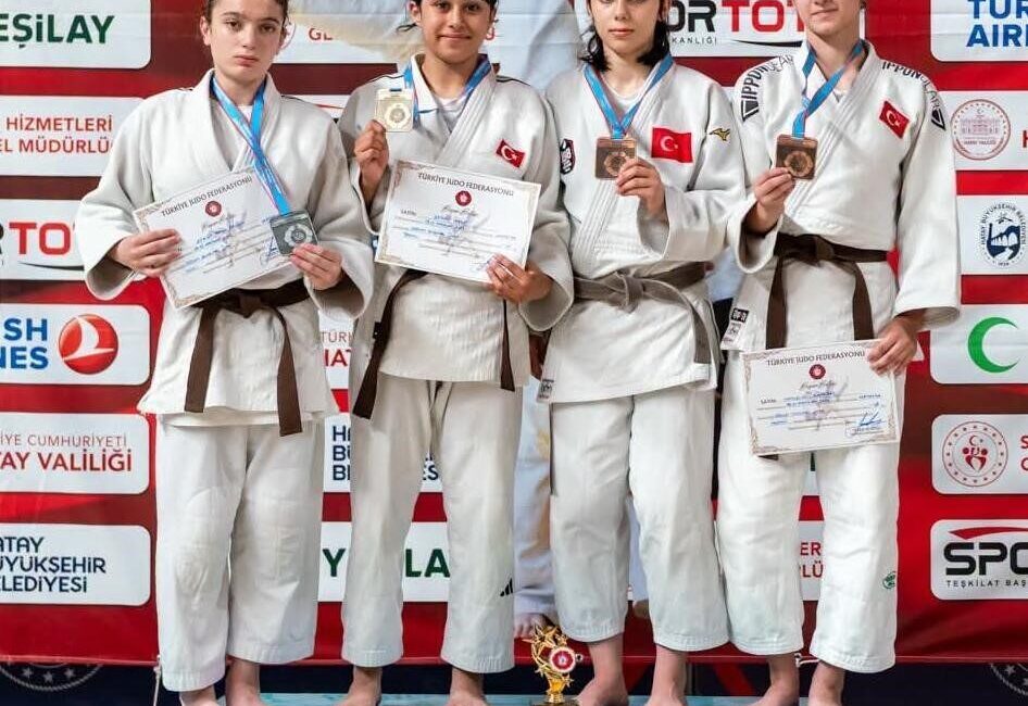 Hatay’da düzenlenen Yeşilay 2026 Yıldızlar Türkiye Judo Şampiyonası’nda Manisa’yı temsil
