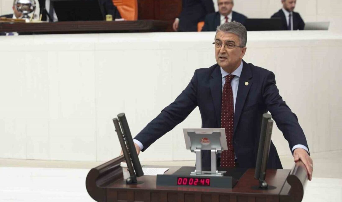 Milliyetçi Hareket Partisi (MHP) Erzurum Milletvekili Prof. Dr. Kamil Aydın,
