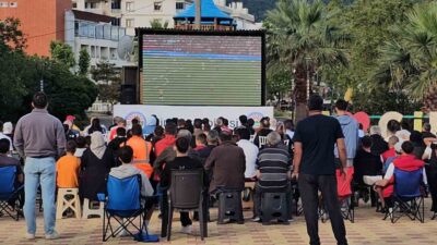 Kastamonu’nun Cide ilçesinde vatandaşlar, A Milli Futbol Takımı’nın 2026 Dünya