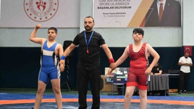 Erzurum Güreş İl Temsilciliği faaliyet programı kapsamında düzenlenen Minikler Güreş
