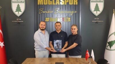 Türkiye Briç Federasyonu tarafından düzenlenen organizasyonda müthiş bir performans sergileyen