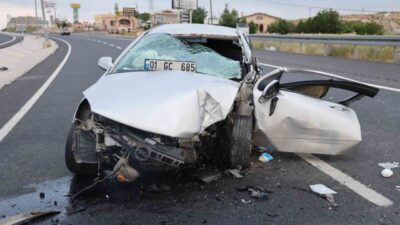 Nevşehir’de kontrolden çıkan bir otomobilin aydınlatma direğine çarpması sonucu meydana