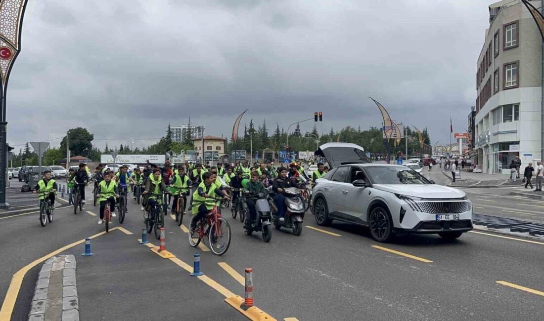 Yeşilay tarafından bu yıl 13’üncüsü düzenlenen Geleneksel Bisiklet Turu, Niğde’de