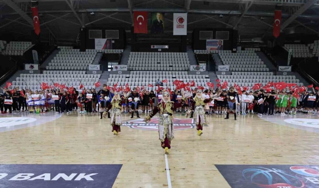 Gençlik ve Spor Bakanlığı tarafından düzenlenen Okul Sporları Küçük Kızlar