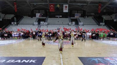 Gençlik ve Spor Bakanlığı tarafından düzenlenen Okul Sporları Küçük Kızlar