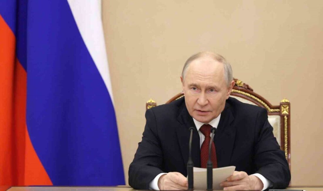 Rusya Devlet Başkanı Vladimir Putin, dizel ihracatını tamamen yasaklamayı değerlendirdiklerini