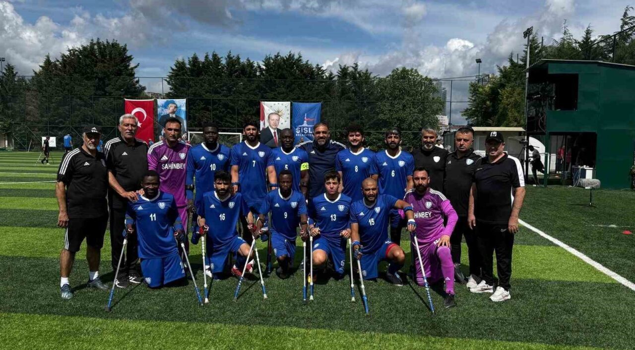 Ampute Futbol Süper Ligi’ni şampiyon olarak tamamlayan Şahinbey Ampute Futbol