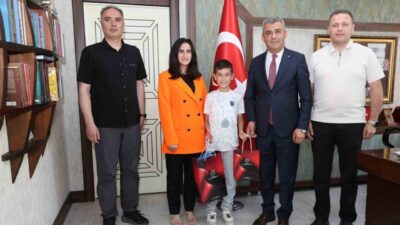 Konya’da düzenlenen 8. Türkiye Akıl ve Zekâ Oyunları Türkiye Finalleri’nde,