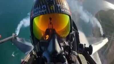 SOLOTÜRK F-16 Gösteri Ekibi’nin İstanbul semalarında yaptığı gösteri kokpit kamerasına