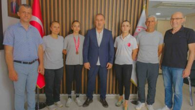 Karaman’da düzenlenen Okul Sporları Bisiklet Türkiye Birinciliği Yarışmaları’nda Türkiye üçüncüsü