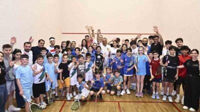 Muratpaşa Belediye Başkanı Ümit Uysal, Süleyman Erol Olimpik Yüzme Havuzu