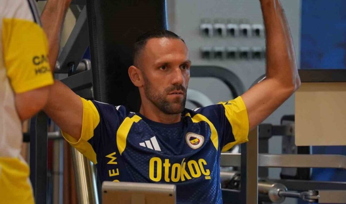 Fenerbahçe’nin 3 yıllık sözleşme imzaladığı Kosovalı golcü Vedat Muriqi, yeni